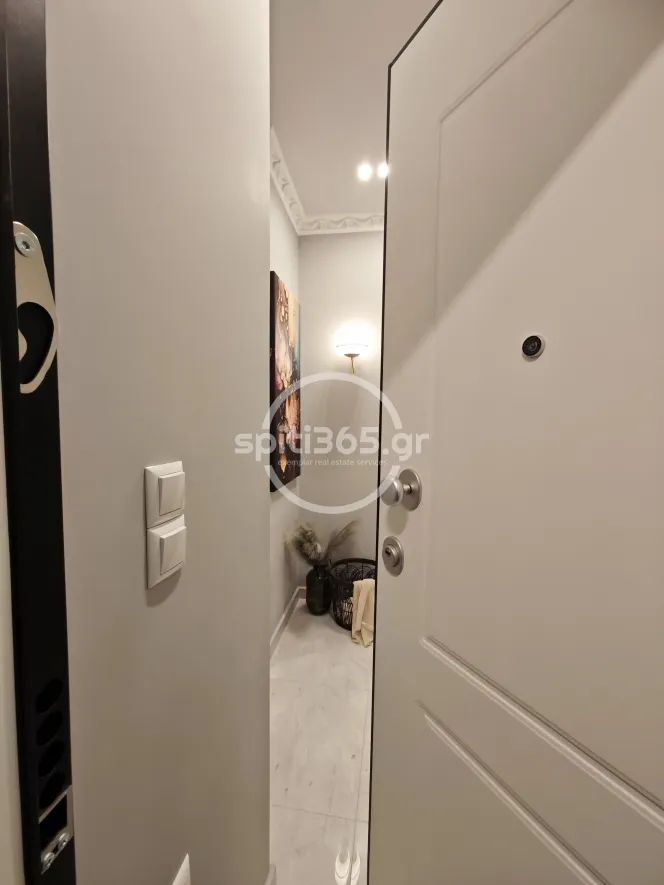 Πωλείται Ανακαινισμένο και Επιπλωμένο Διαμέρισμα 40 τ.μ. στο Κέντρο Θεσσαλονίκης