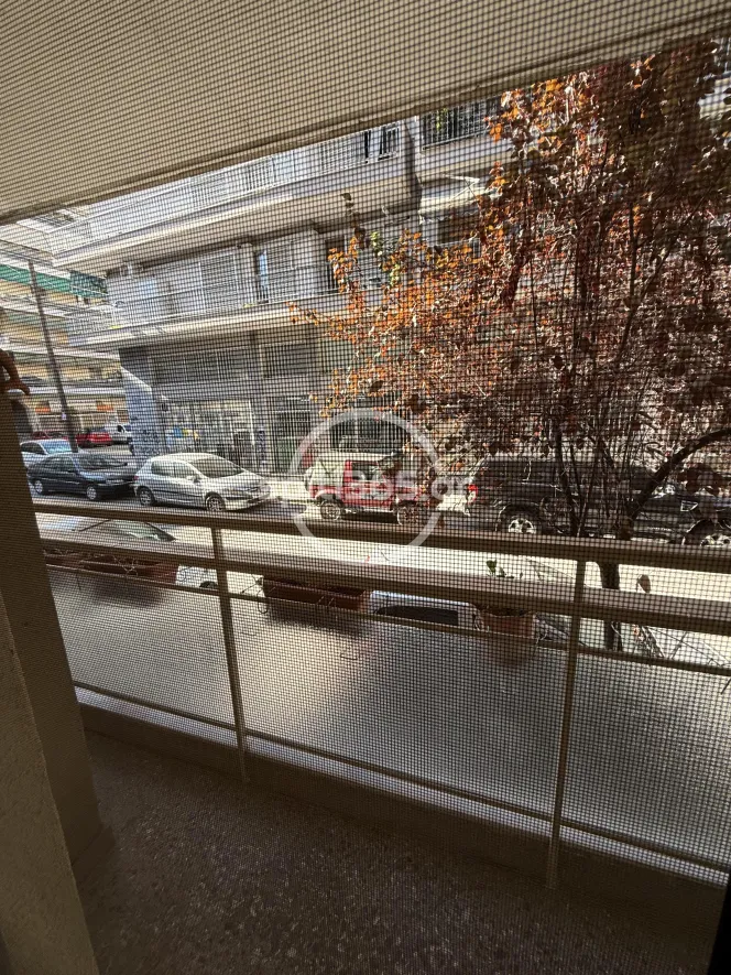 Πωλείται τριάρι μπροστά σε στάση μετρό — φωτογραφία 4